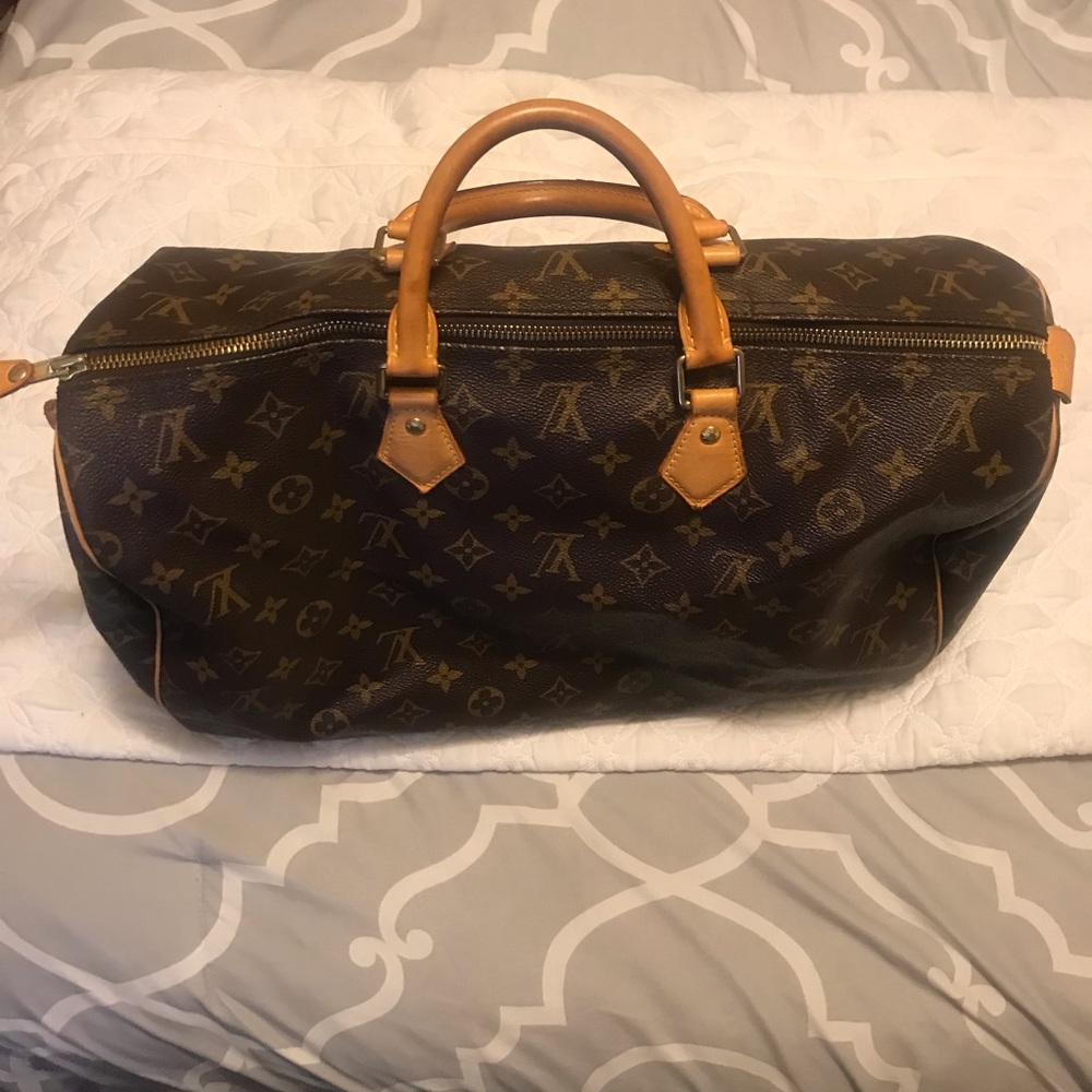 Louis Vuitton Speedy 40 with base liner